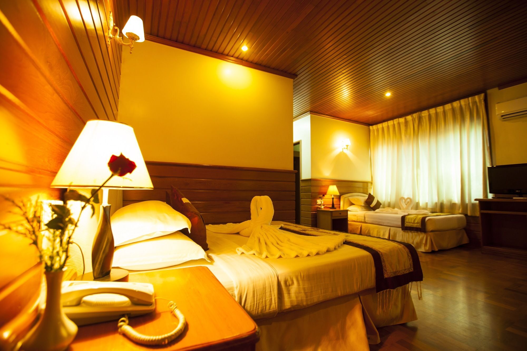 Hotel Queen Mandalay Exterior foto